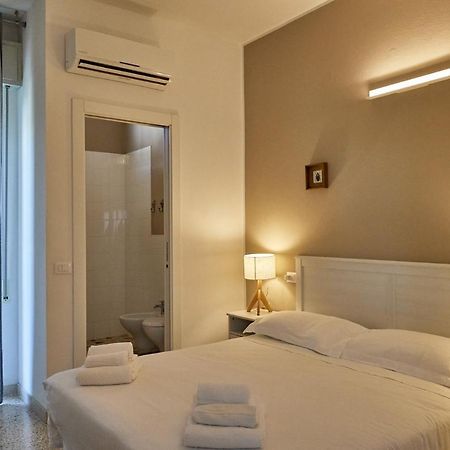 Hotel Spring ริมินี ภายนอก รูปภาพ