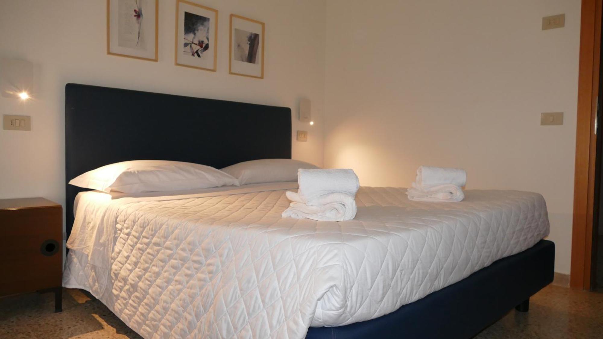 Hotel Spring ริมินี ภายนอก รูปภาพ
