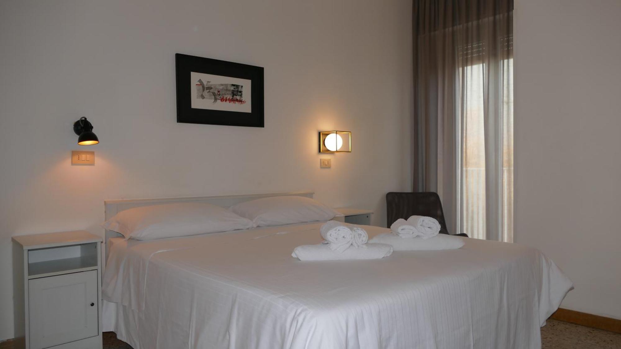 Hotel Spring ริมินี ภายนอก รูปภาพ